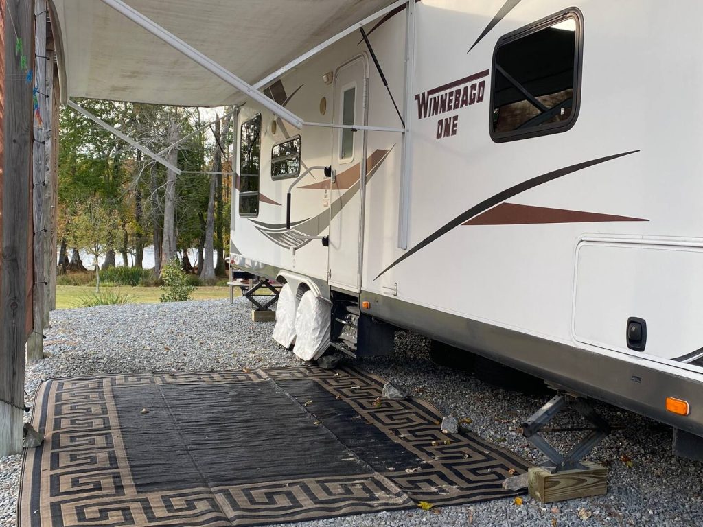 Joeys-Cozy-Camper