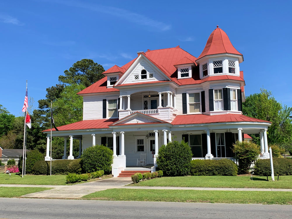 The Historic L.P. Best House / Duplin County Veterans Museum