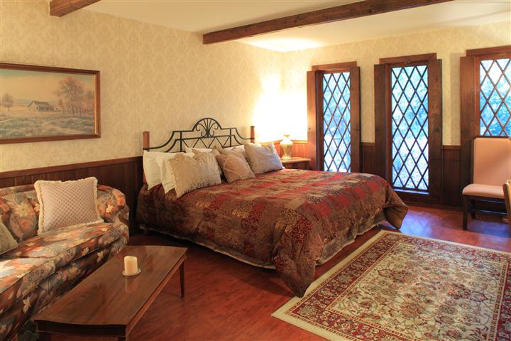 Country Squire Hotel